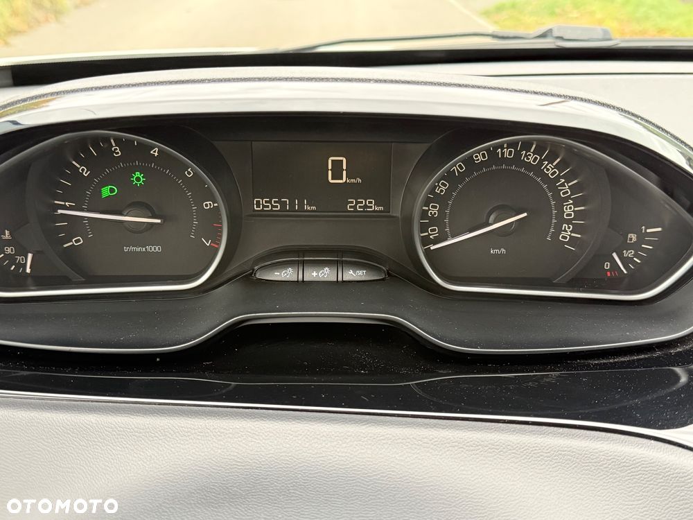 Peugeot 208 PureTech 82 Start & Stop Style - 7