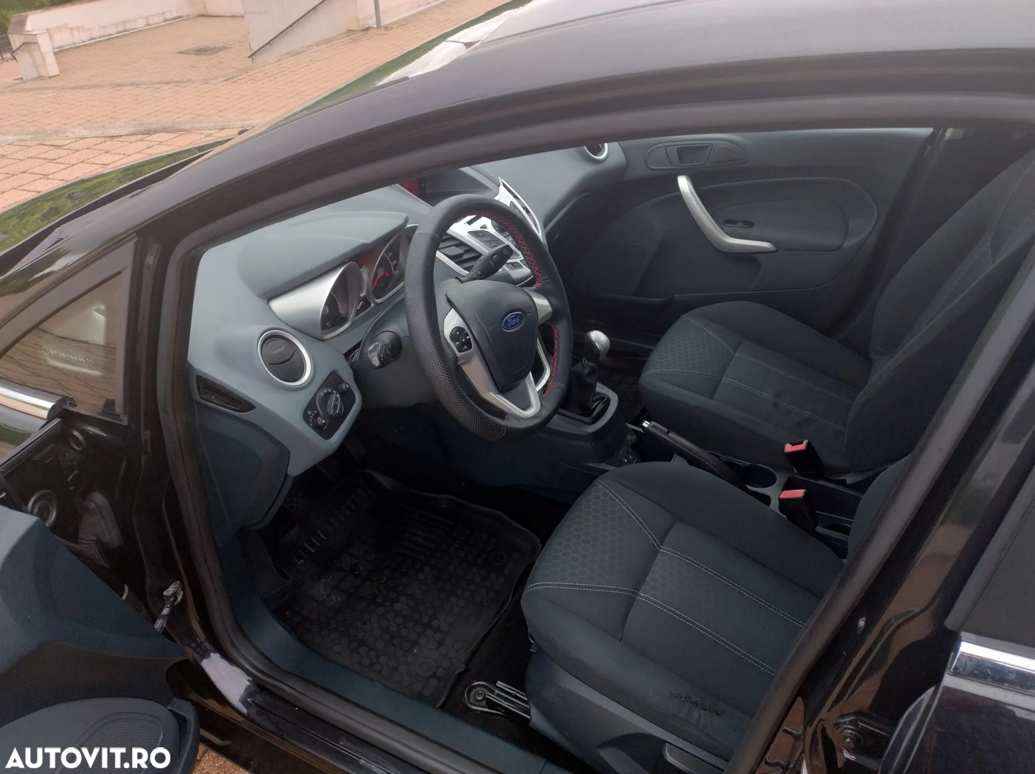 Ford Fiesta 1.6 TDCi Titanium - 9