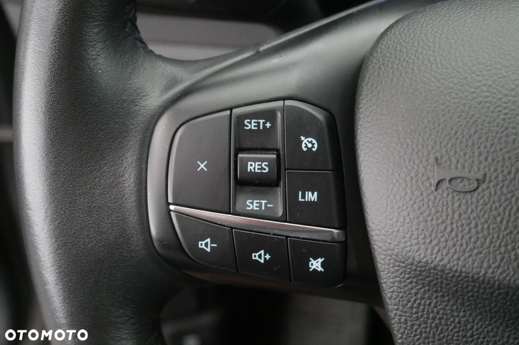Ford Kuga - 26
