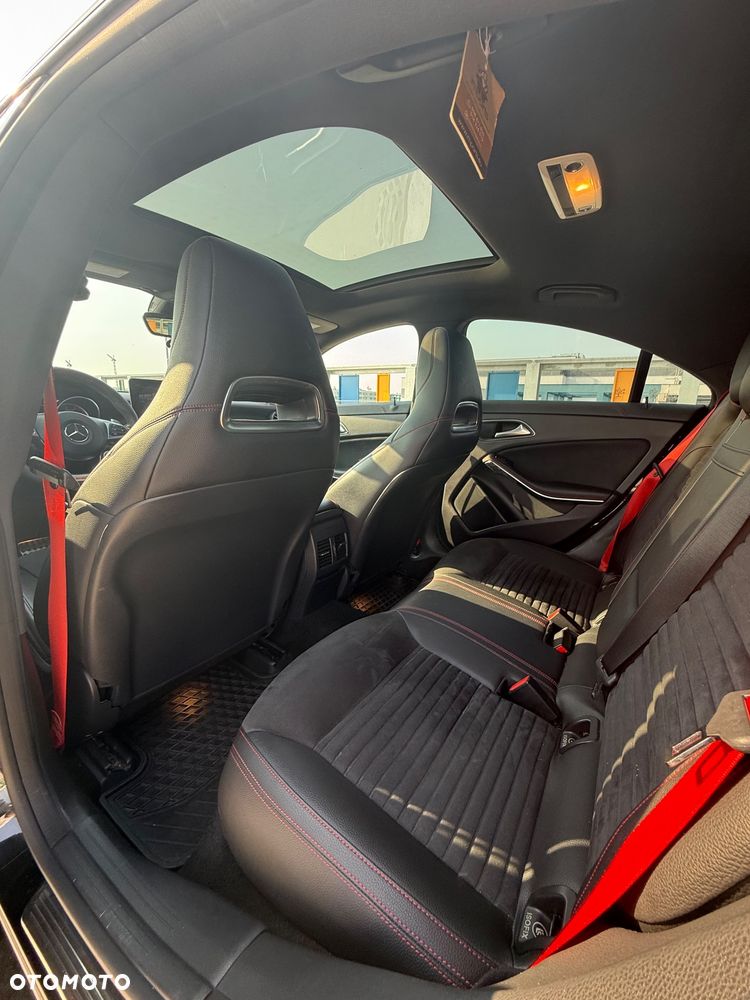 Mercedes-Benz CLA AMG 45 4Matic AMG Sp.sh 7G-DCT AMG Night Edition - 11