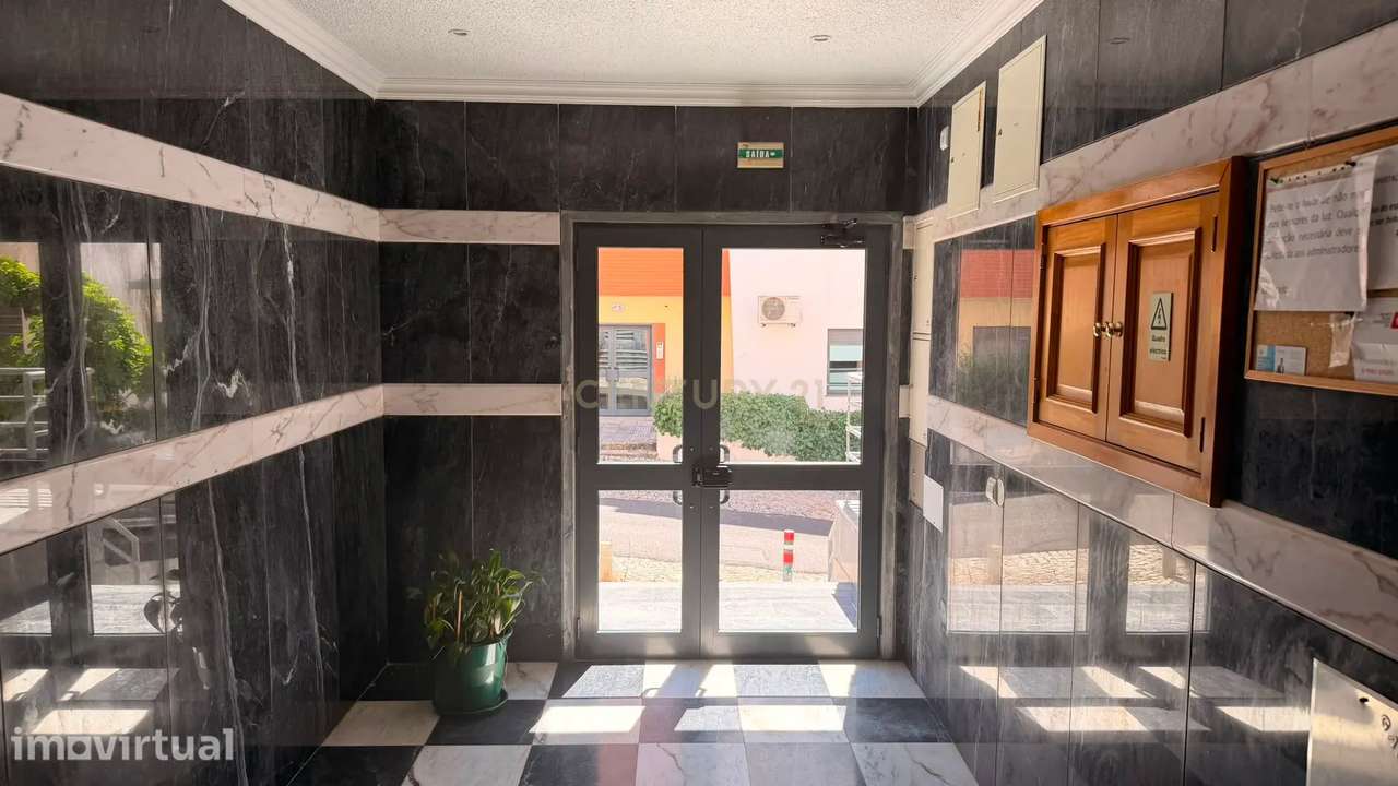 Apartamento T2 em Casal de Cambra, com BOX para 2 carros - Grande imagem: 3/28