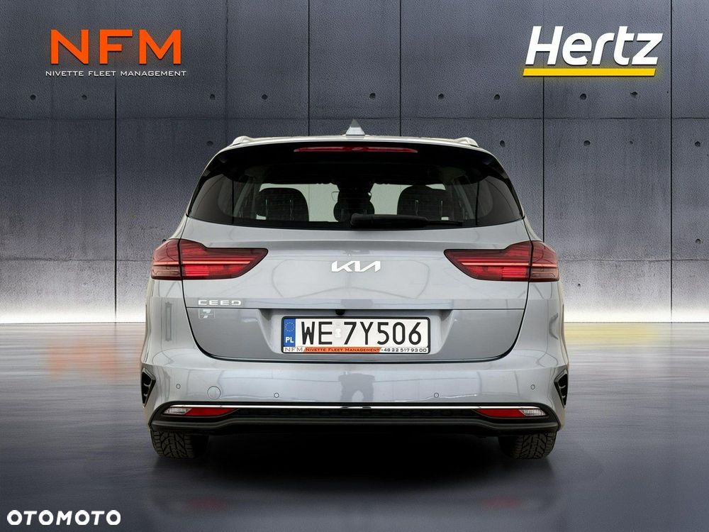 Kia Ceed - 10