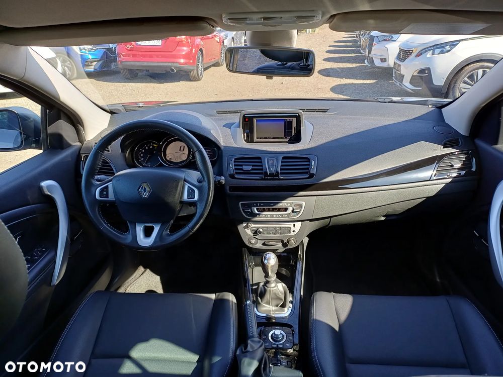 Renault Megane ENERGY TCe 115 Start & Stop Bose Edition - 28