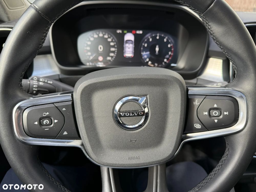 Volvo XC 40 T3 - 16