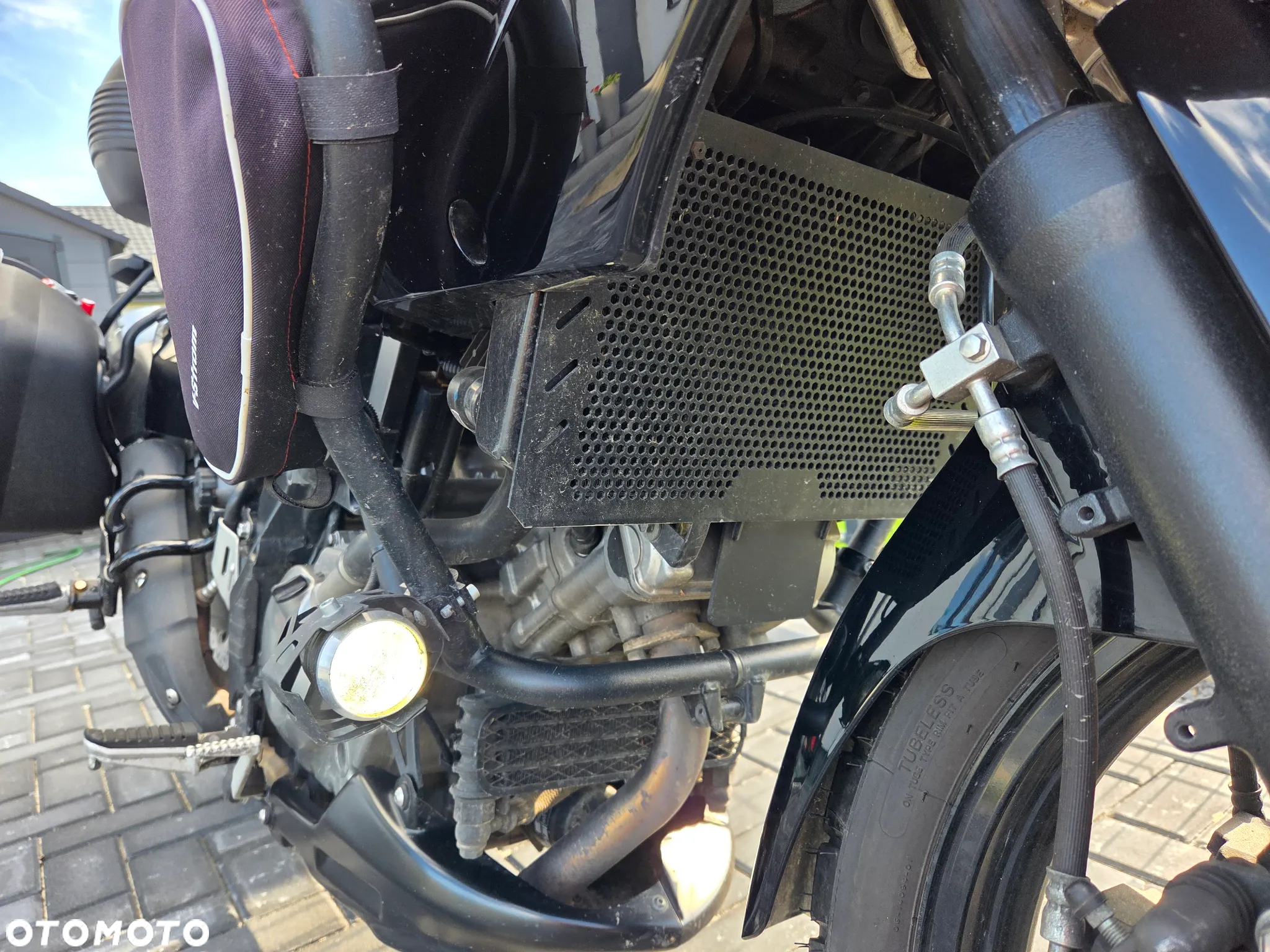 Suzuki V-STROM - 15