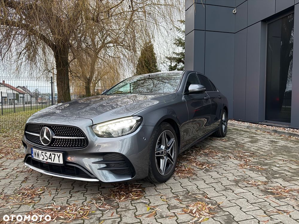 Mercedes-Benz Klasa E 220 d 4Matic 9G-TRONIC AMG Line - 8