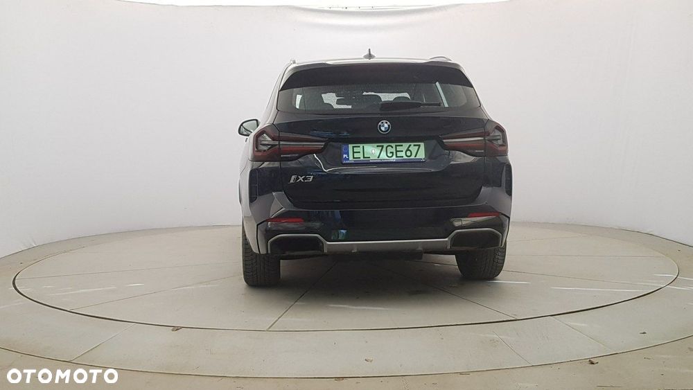BMW iX3 - 6
