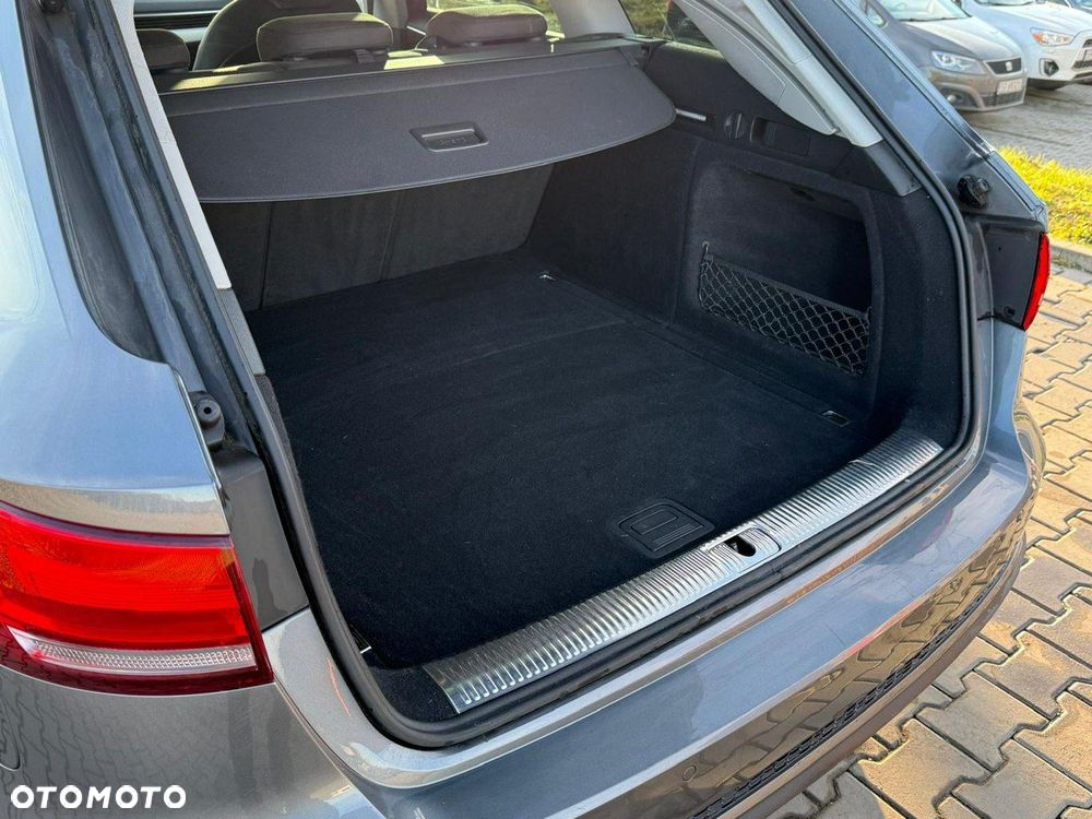 Audi A4 Avant 35 TDI S tronic design - 13