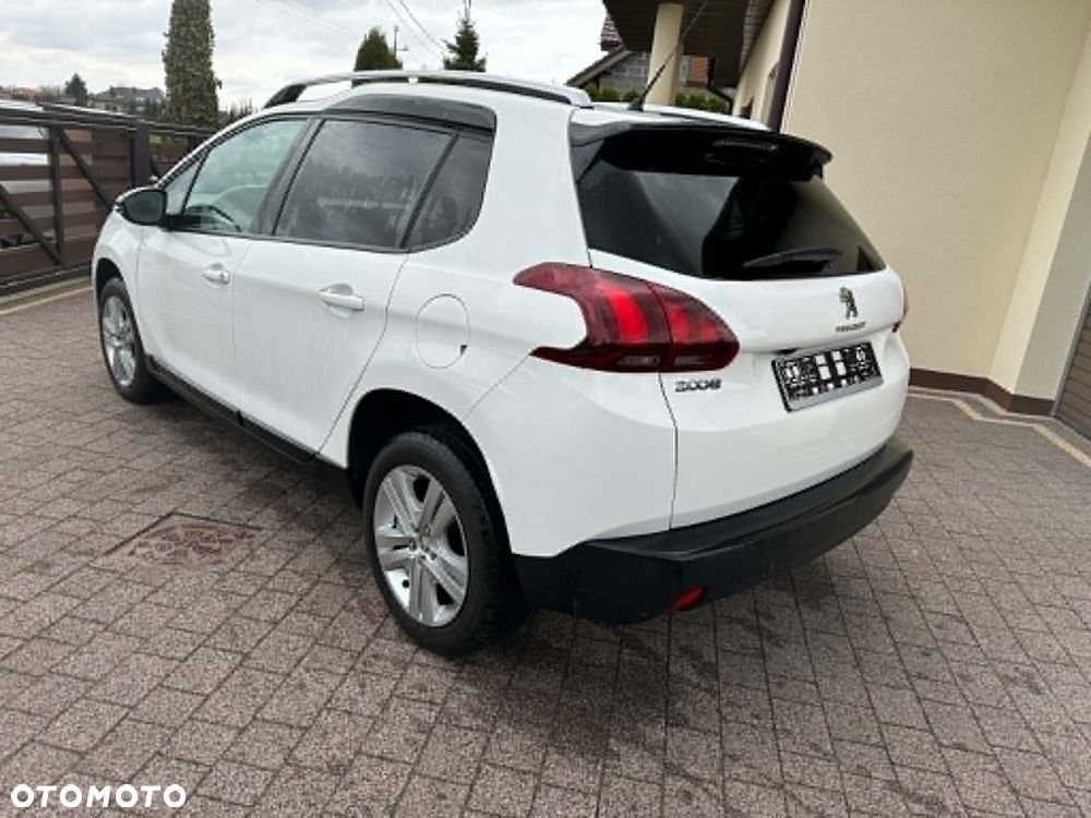 Peugeot 2008 1.2 Pure Tech Style - 3