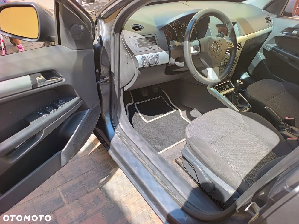 Opel Astra - 16