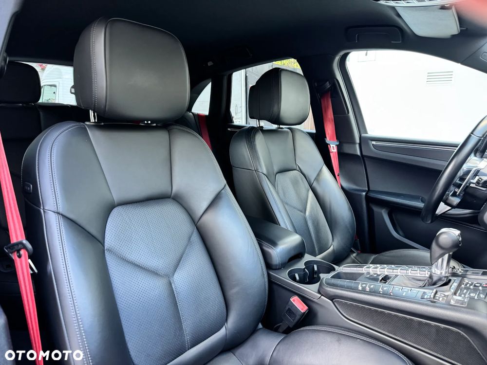 Porsche Macan Standard - 18