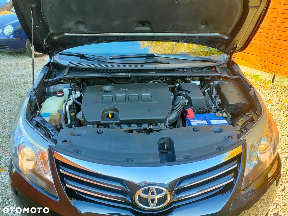 Toyota Avensis Combi 1.6 Life - 31
