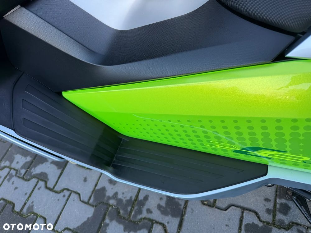 BMW CE 04 - 32