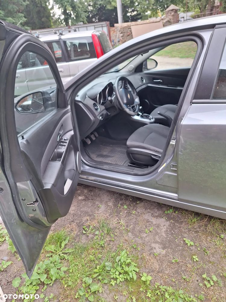 Chevrolet Cruze 1.8 LT+ - 18