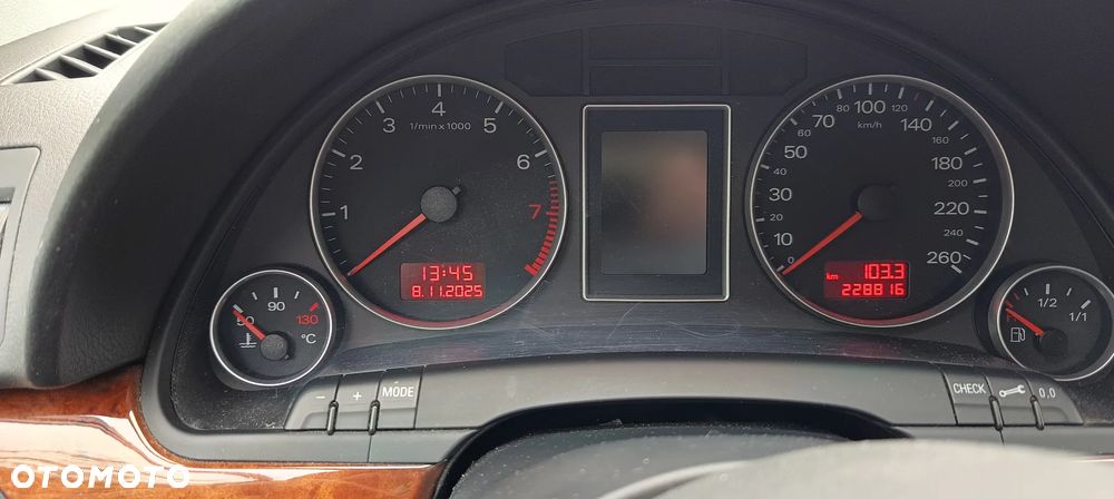 Audi A4 Limousine - 11