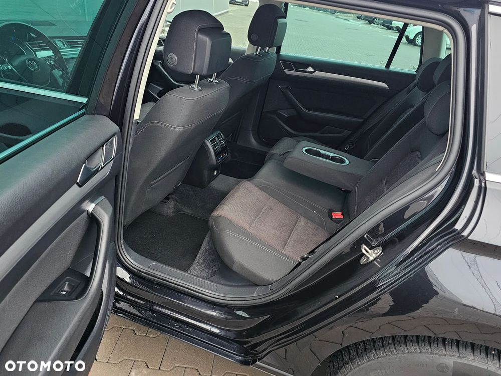 Volkswagen Passat Variant 2.0 TDI DSG (BlueMotion Technology) Comfortline - 28