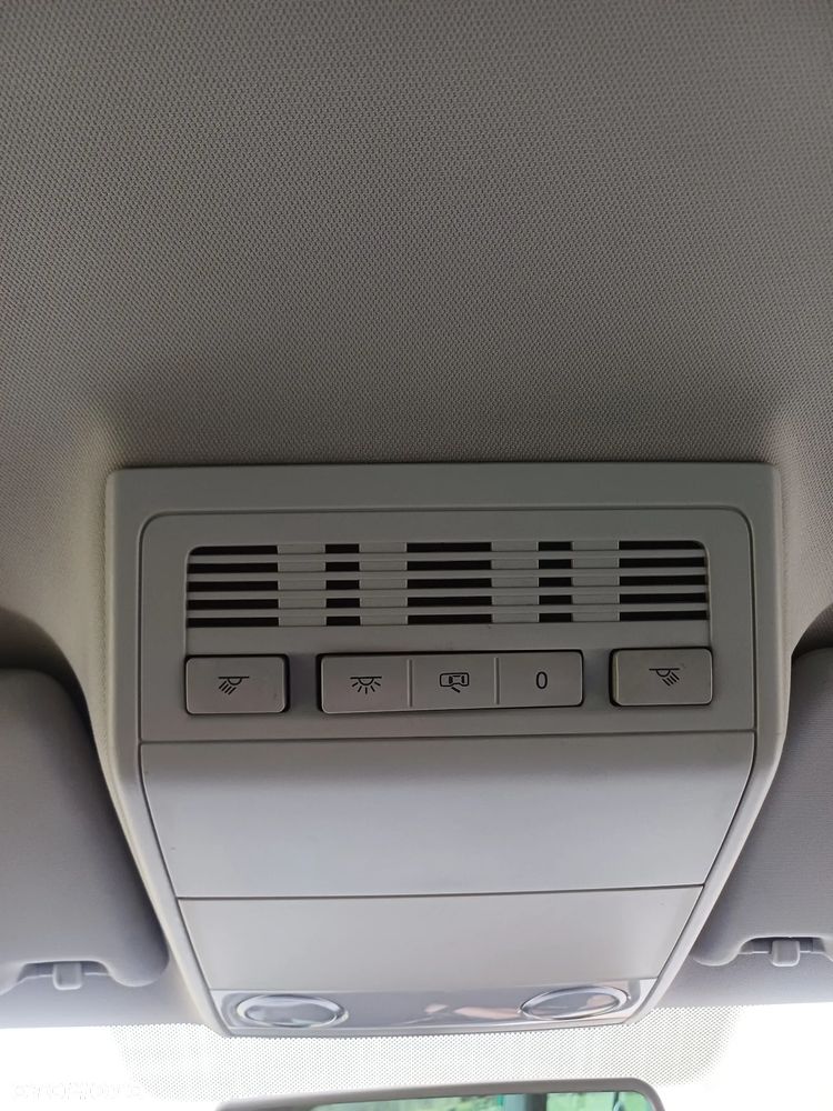 Volkswagen Caravelle L2 Comfortline - 35