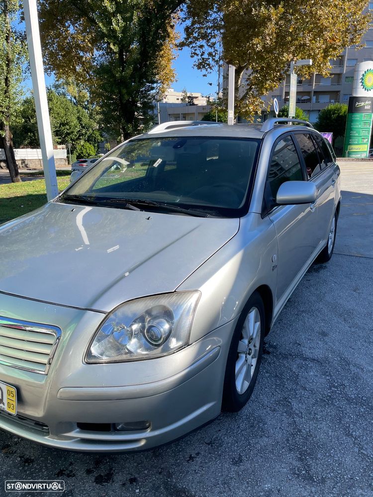 Toyota Avensis LB 2.0 D-4D - 1