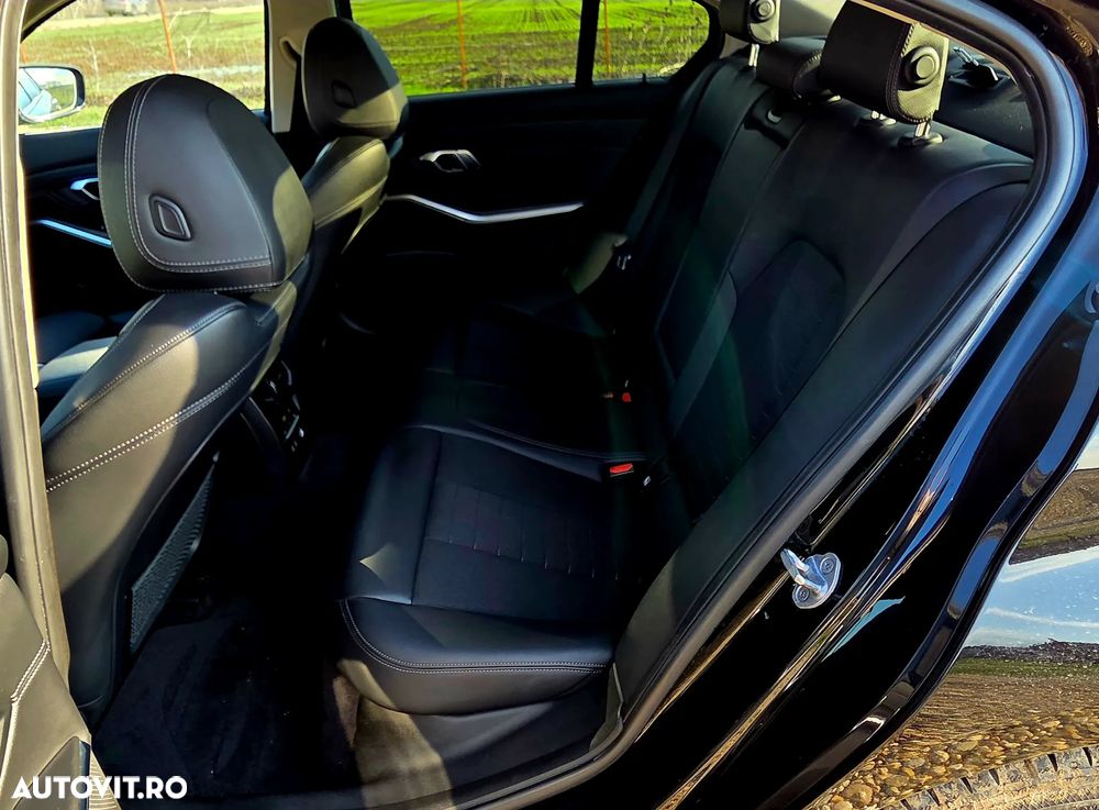 BMW Seria 3 320d xDrive AT Sport Line - 20