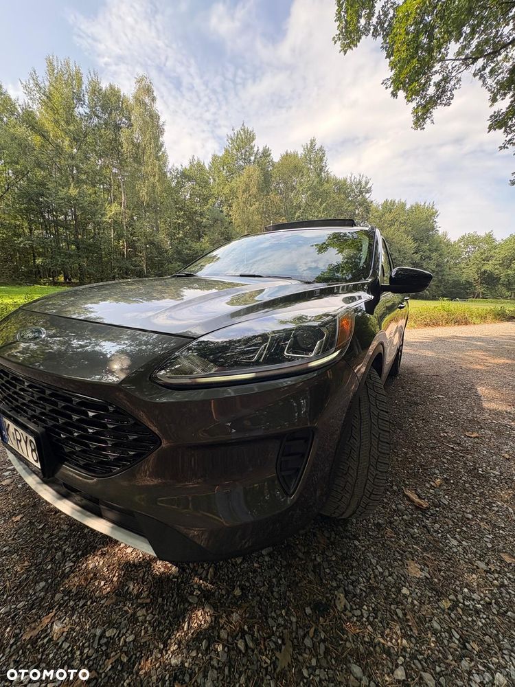 Ford Escape 2.0 EcoBoost AWD Titanium - 14