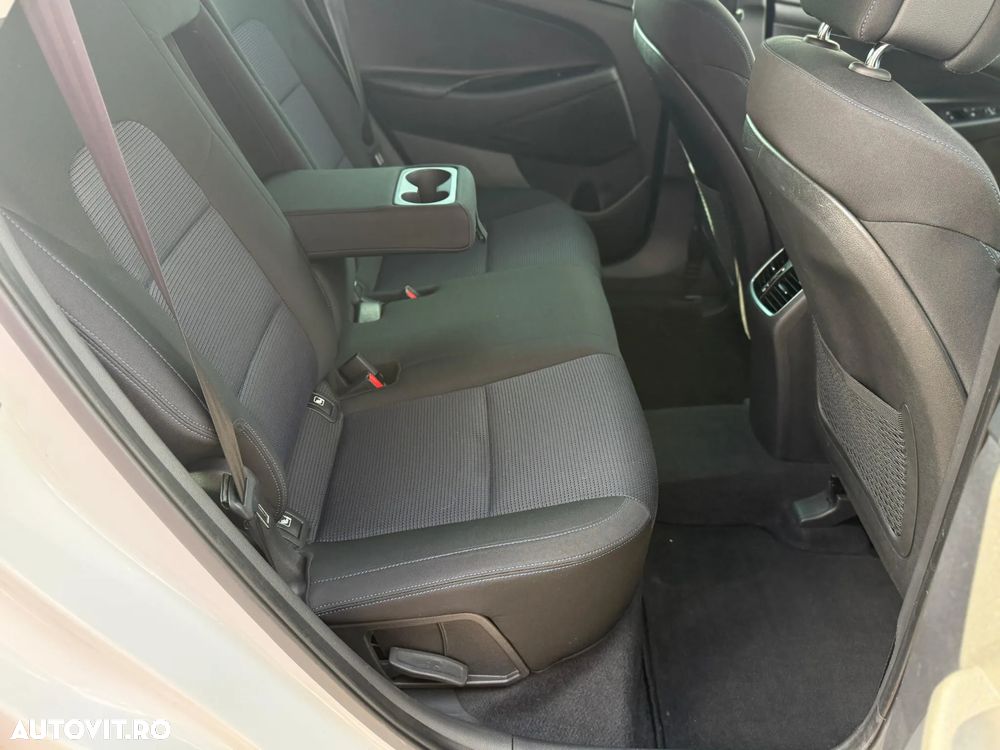 Hyundai Tucson blue 1.7 CRDi 2WD DCT Advantage - 21
