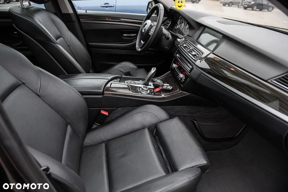 BMW Seria 5 520d - 37