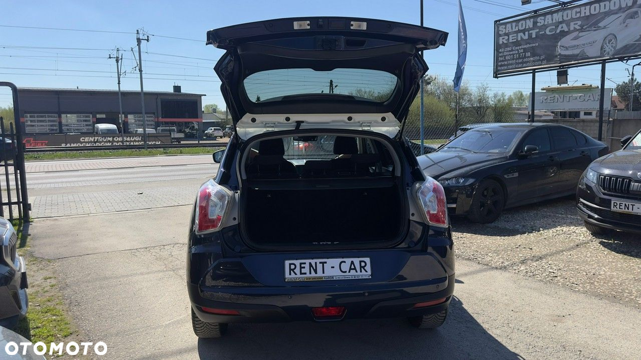SsangYong/KGM Tivoli - 12