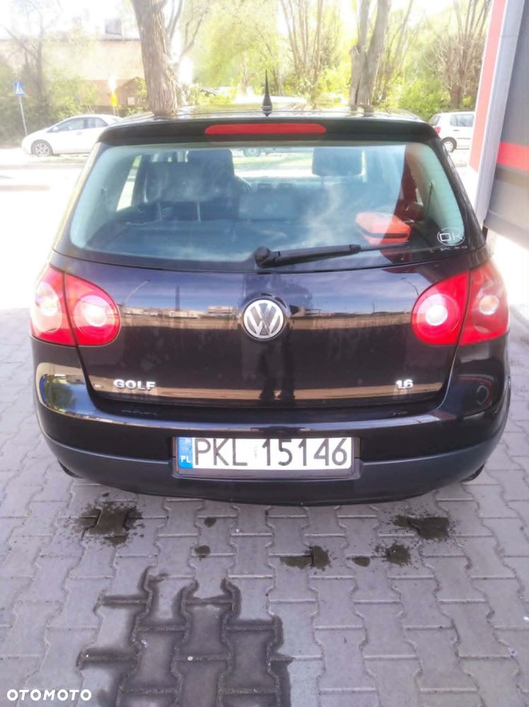 Volkswagen Golf 1.6 Trendline - 4