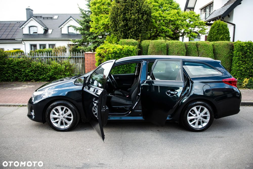 Toyota Auris 1.6 Valvematic Comfort - 16