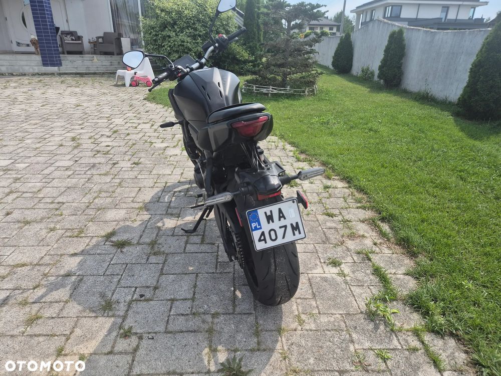 Yamaha MT - 8