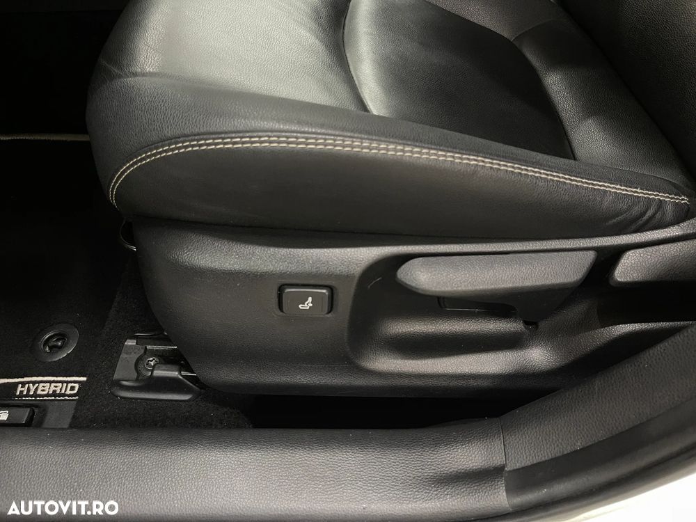 Toyota Corolla 1.8 HSD Exclusive - 26