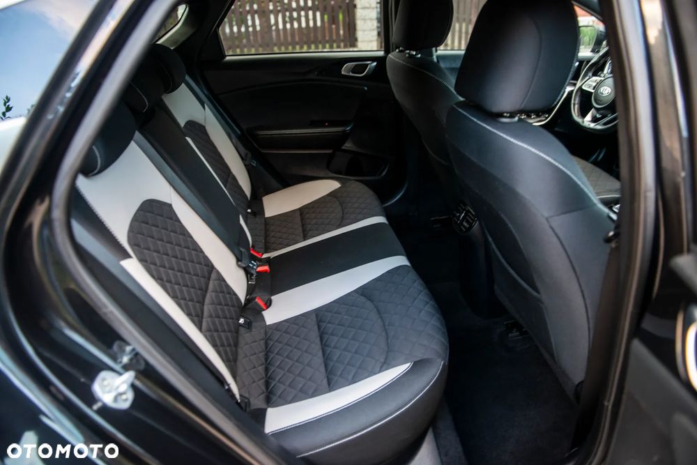 Kia ProCeed 1.4 T-GDI GT Line DCT - 30