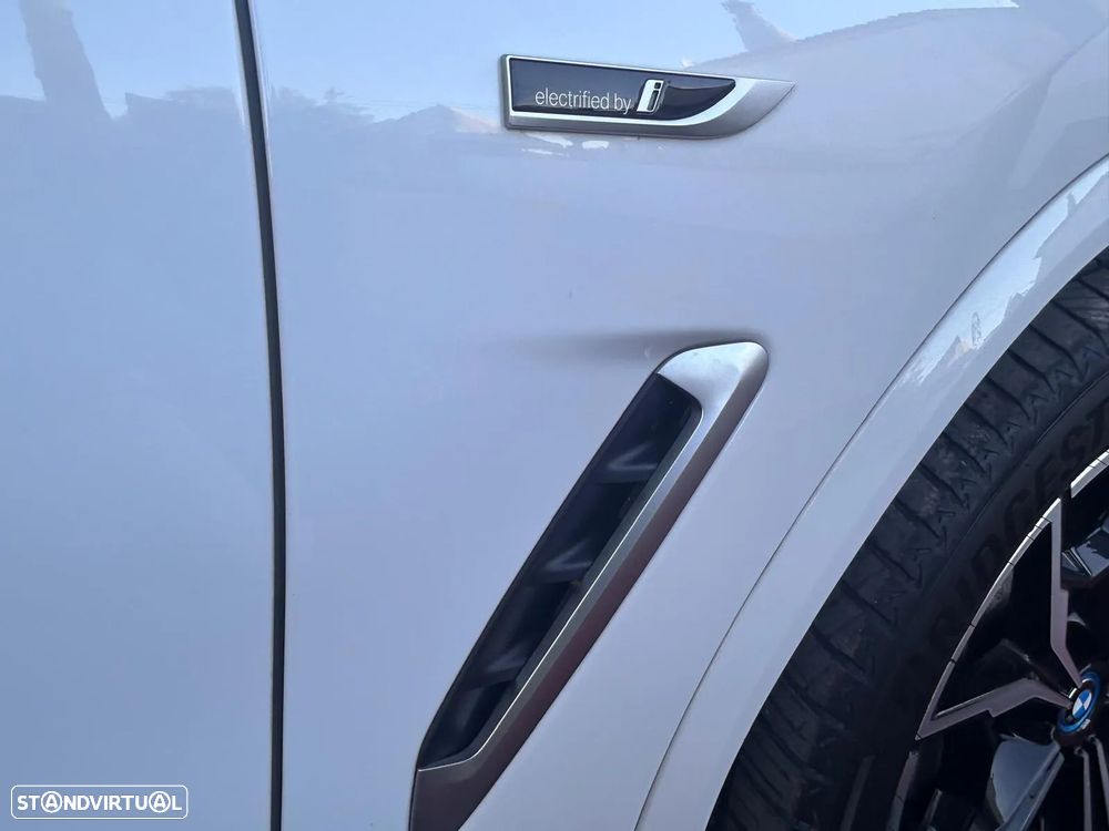BMW X3 30 e xDrive Pack M Desportivo - 34