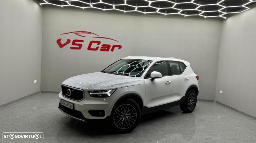 Volvo XC 40 2.0 D3 Momentum AWD Geartronic - 2