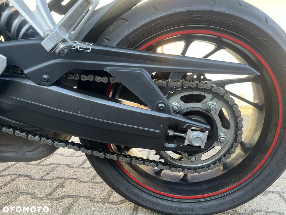 Honda CBR - 13