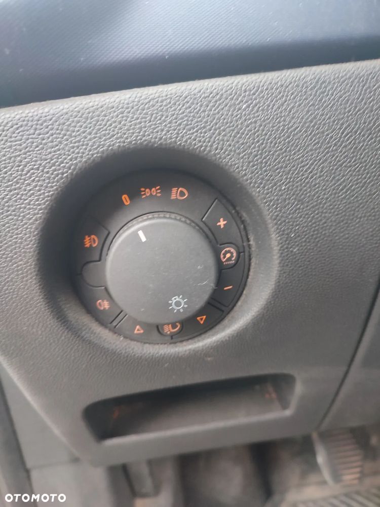 Opel Corsa 1.2 16V - 8