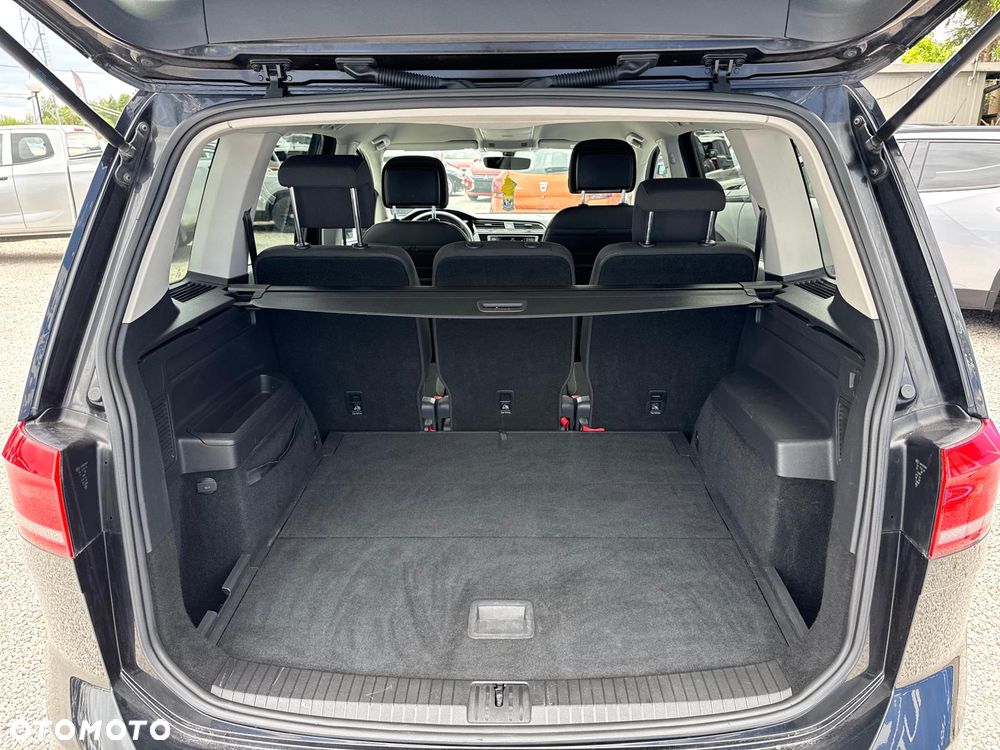 Volkswagen Touran 1.6 TDI SCR BlueMotion Technology DSG Trendline - 27