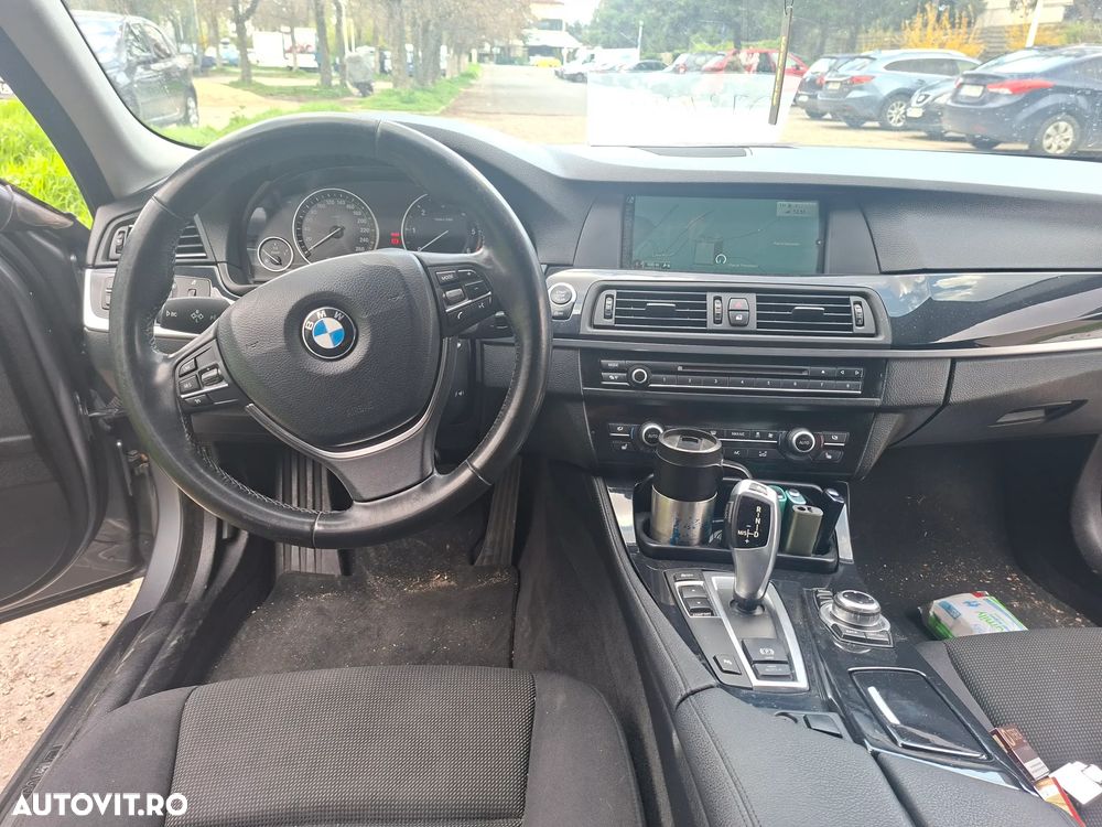 BMW Seria 5 525d Sport-Aut. - 8