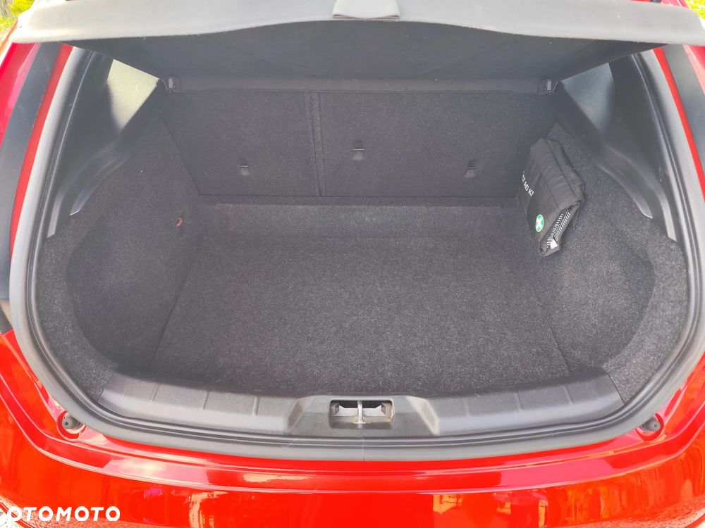 Volvo V40 D2 Drive-E Momentum - 28