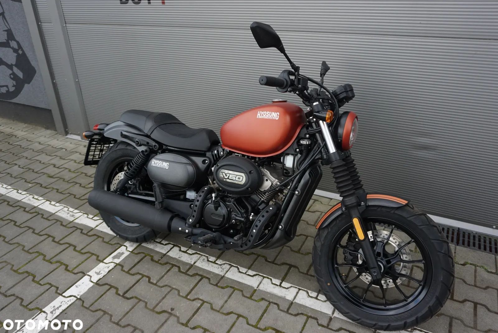 Hyosung GV - 1
