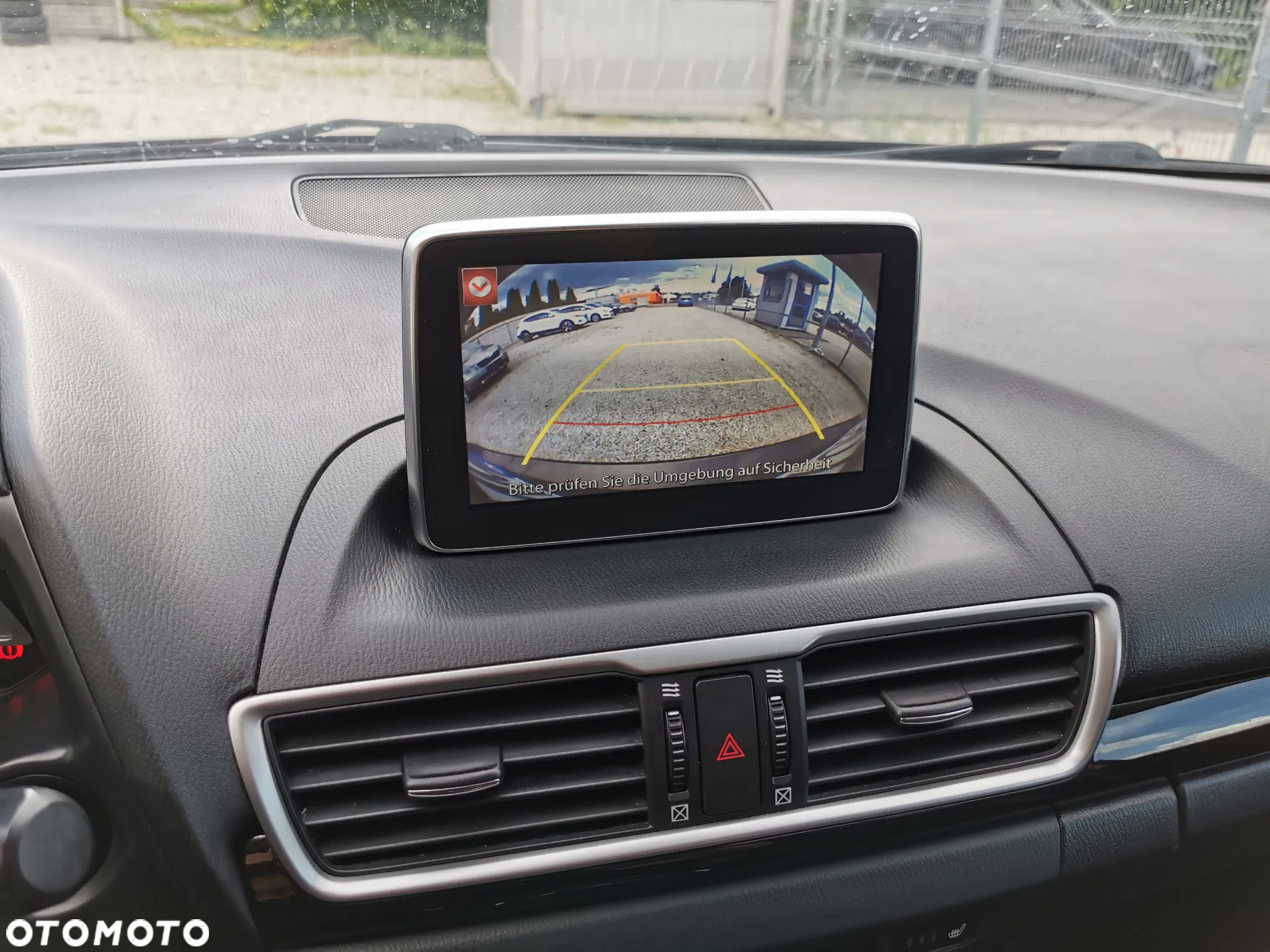Mazda 3 SKYACTIV-G 120 NAKAMA - 17