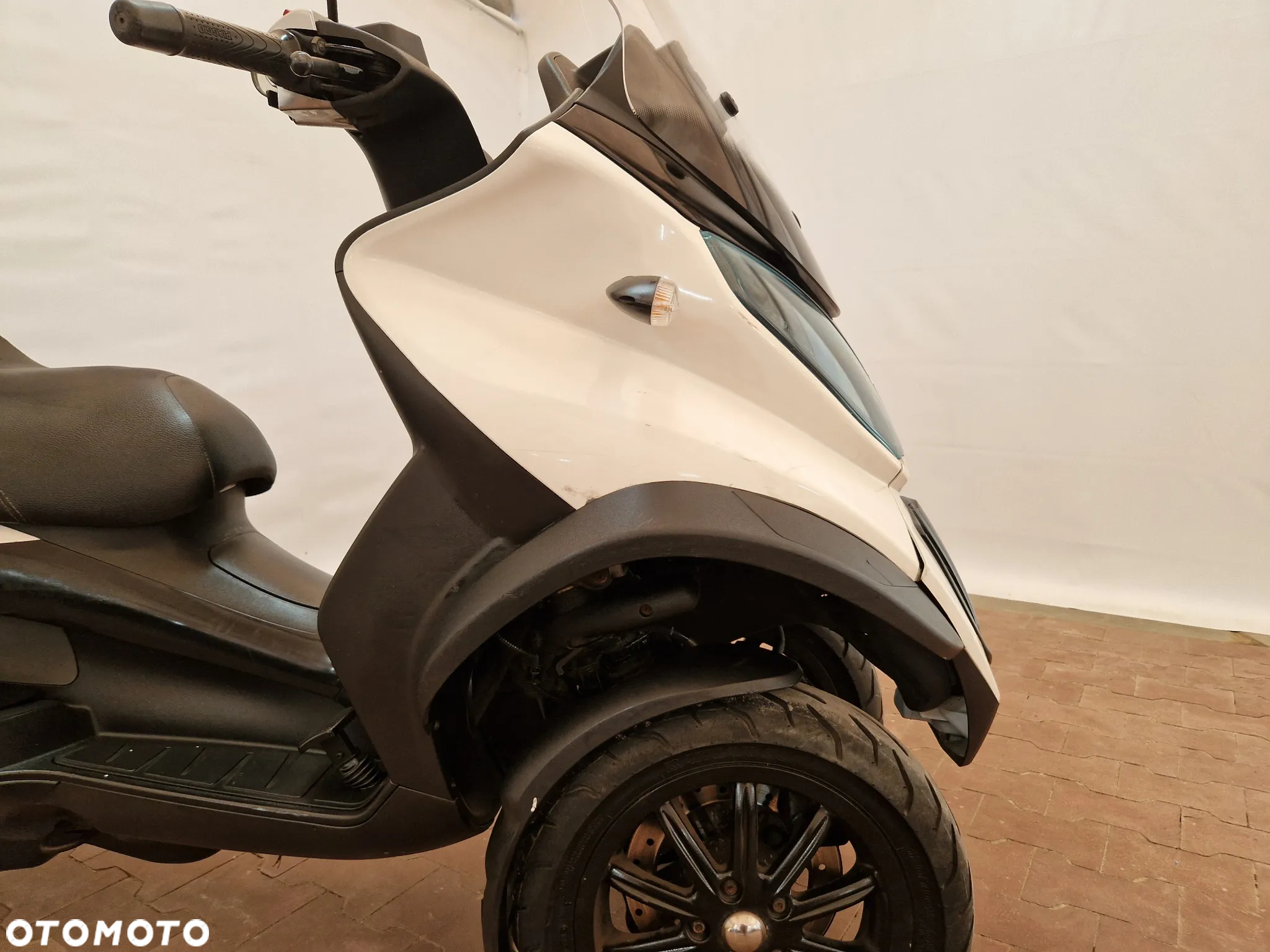Piaggio MP-3 - 19