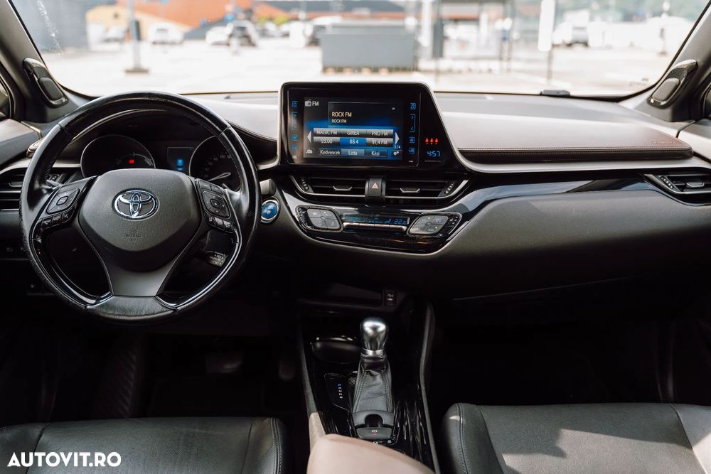 Toyota C-HR - 12