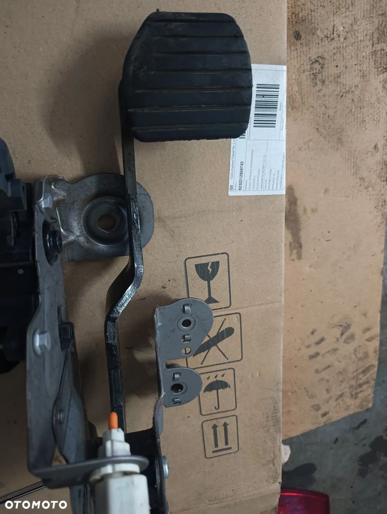 Renault Megane III Pedał sprzęgła - 2