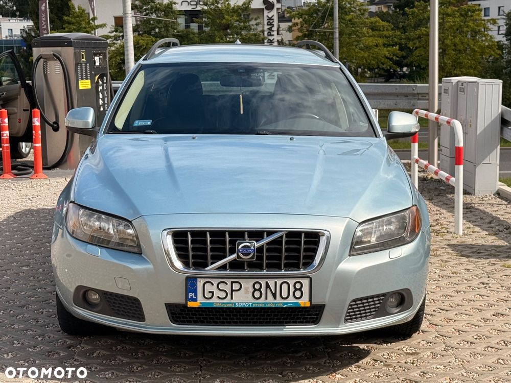 Volvo V70 2.5T Summum - 2