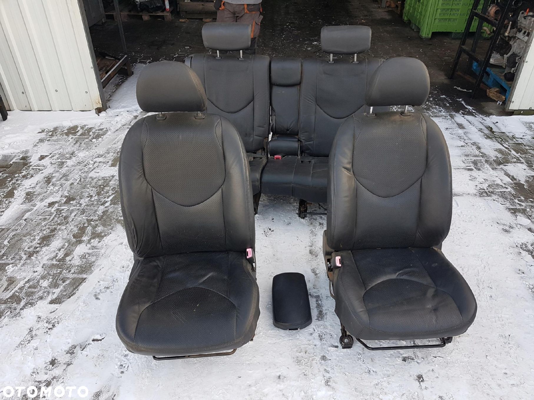 TOYOTA RAV4 3 III 05-08r FOTELE SKÓRZANE - 1