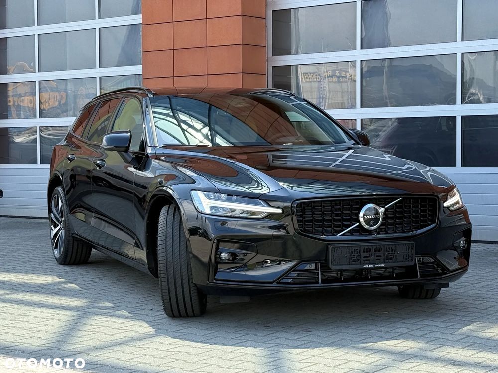 Volvo V60 B4 B Ultra Dark - 2
