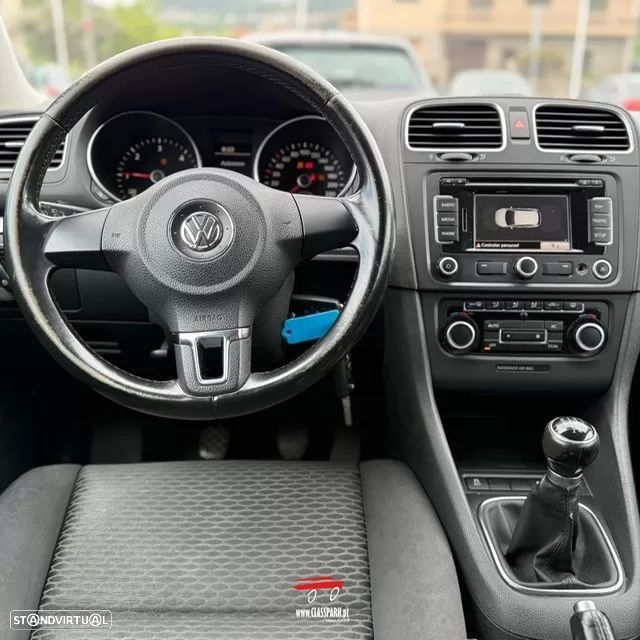 VW Golf 1.6 TDi Trendline BlueMotion - 12