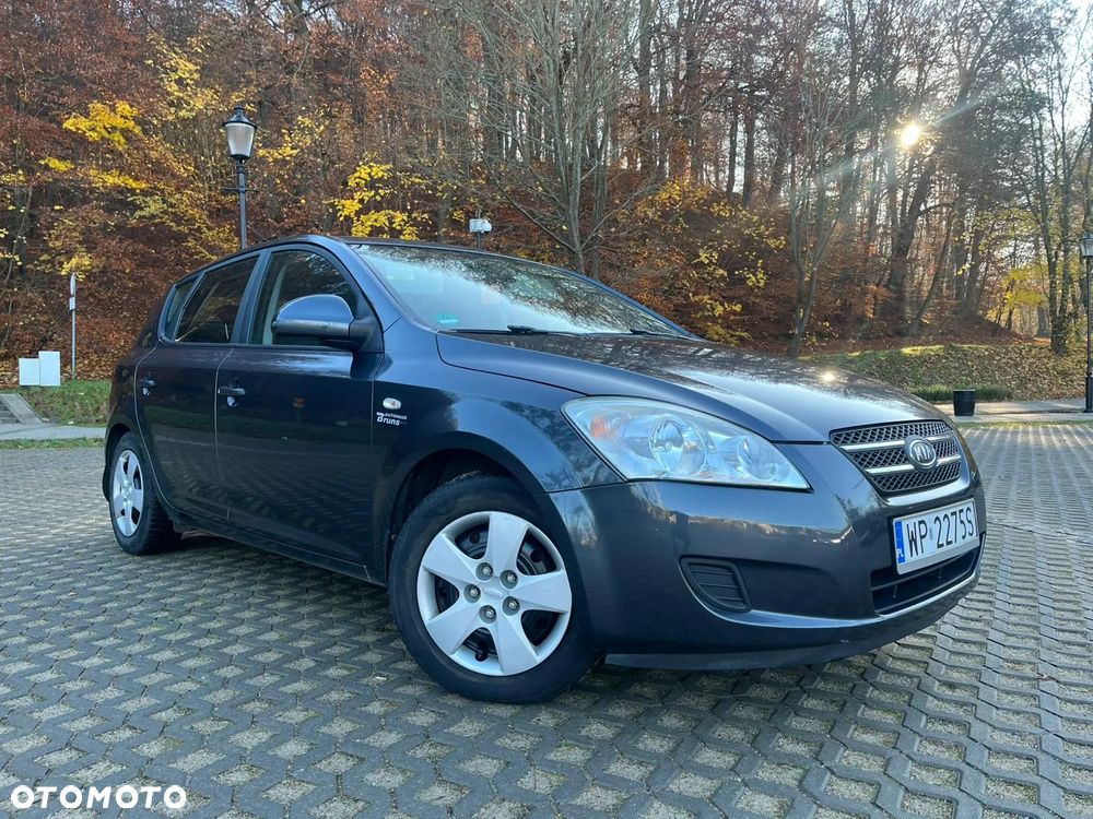 Kia Ceed 1.4 Comfort - 1