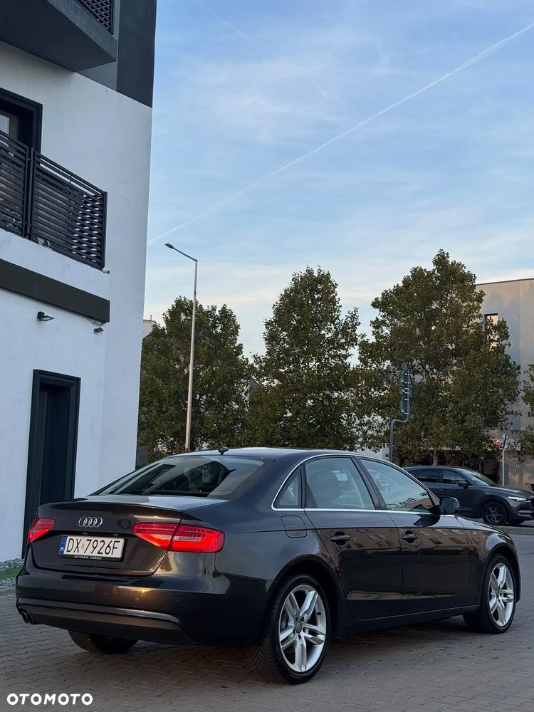 Audi A4 Limousine - 16